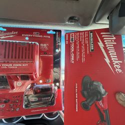 Milwaukee Grinder Combo With Battery And Charger