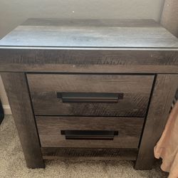 Dresser & Nightstand 