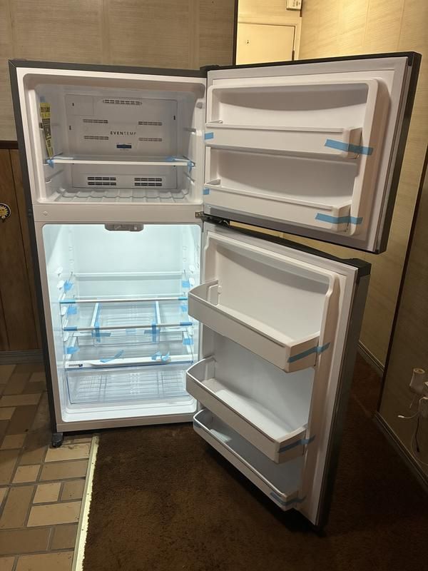 Frigidaire Top Freezer Refrigerator Refrigerador