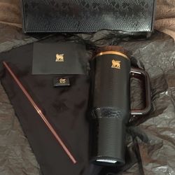 Stanley 40oz black snake skin tumbler