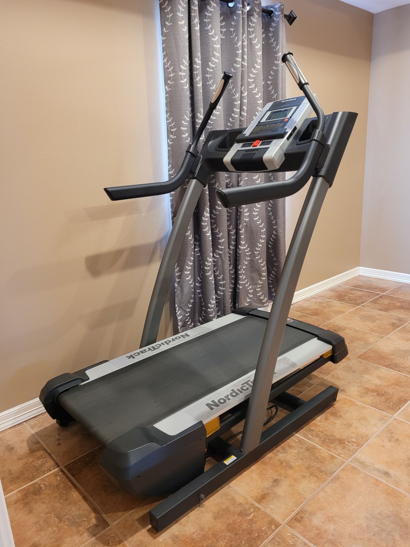 Nordick Track Treadmill Incline