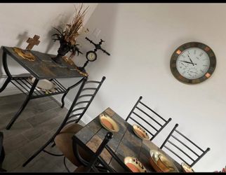 Porcelain table and chairs/ console table