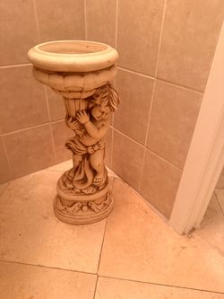 Cherub Figural Pedestal Plant Stand