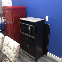 Vintage Looking Refrigerator