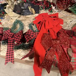 xmas deco.  ribbons 