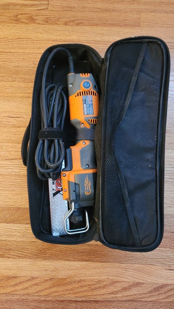 Ridgid R3030 One Handed Reciprocating  Saw With Carrying  Case And Some  Blades