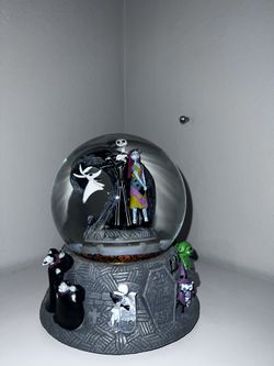 Nightmare Before Christmas Jumbo Water Globe