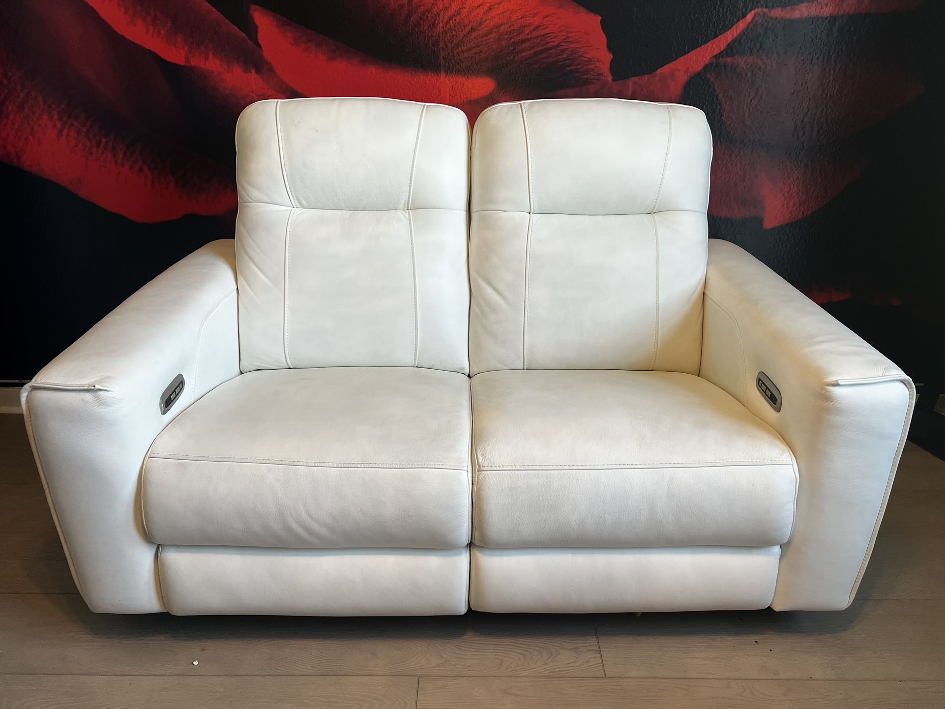 White Leather Dual Power Reclining Loveseat