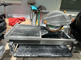🔥Chicago Electric Wet Tile Saw – Tabletop – Works Good🔥
