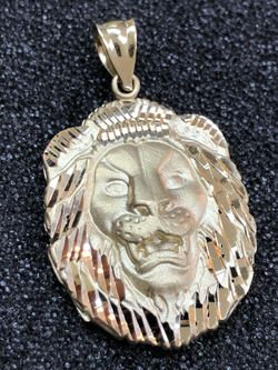 Beautiful Leon head pendant 14K REAL YELLOW GOLD. Description⬇️