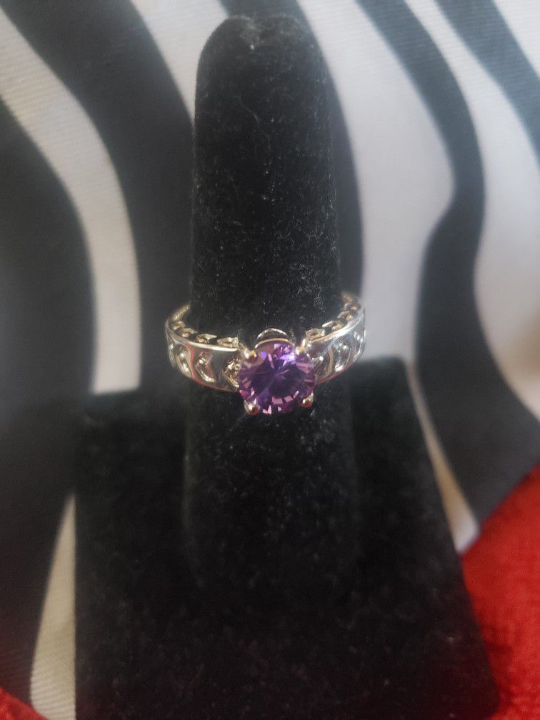 Women's Silvertone Solitaire Amethyst Gemstone Stone  Cocktail Ring