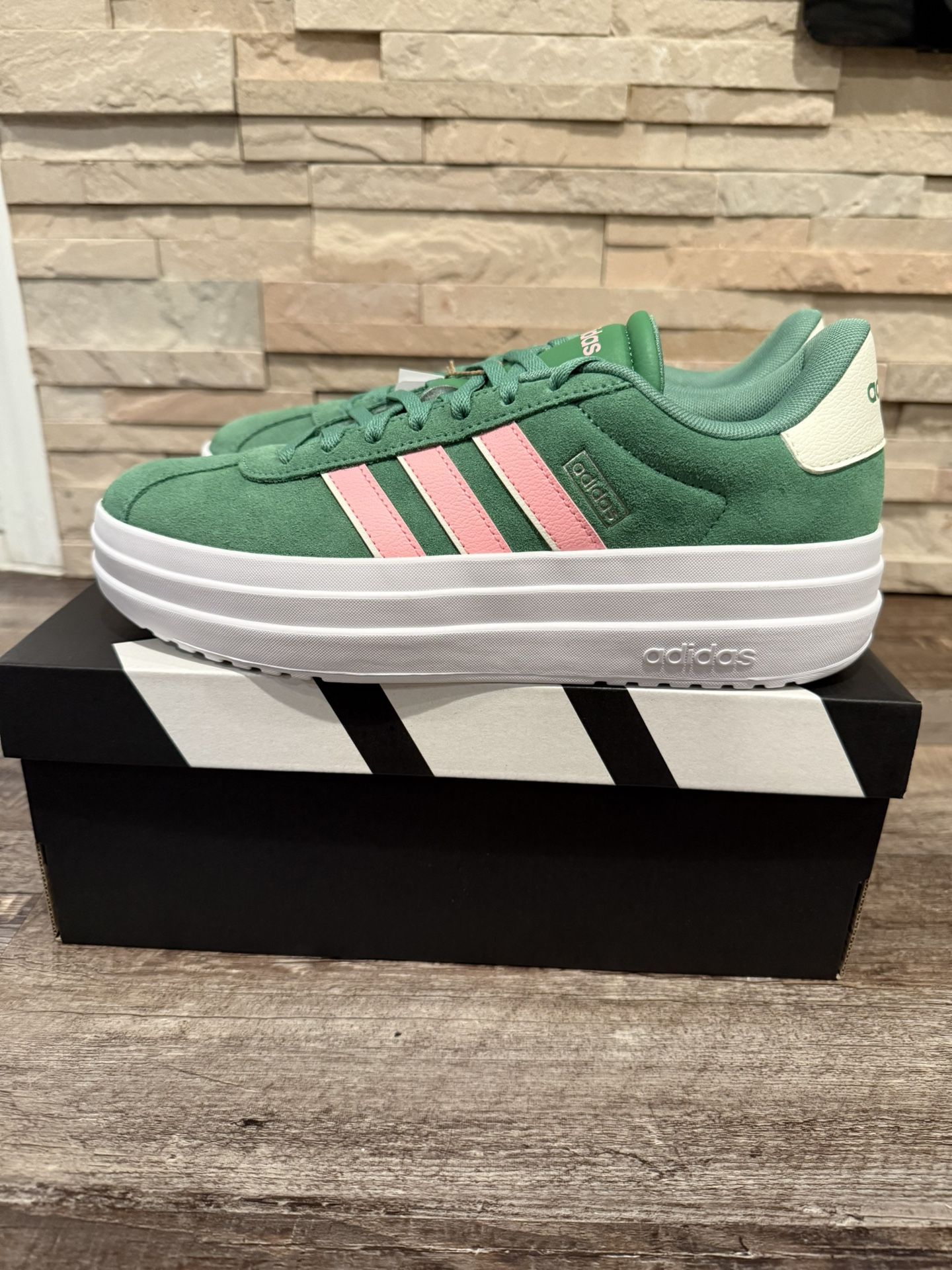 Adidas Women VL Court Bold Size US 9
