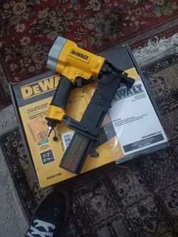 DeWALT 16 GA wide crown lathing stapler