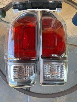 2018. Toyota tacoma. Rear. Ligts. Parts