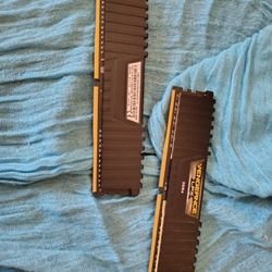 Visit the Store, Corsair
Corsair
Visit the Store
4.8
4.8 out of 5 stars
(17,844)
CORSAIR Vengeance LPX DDR4 RAM 32GB (2x16GB) 3200MHz CL16-20-20-38 1.