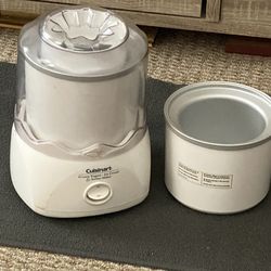 Cuisinart Ice Cream Machine W/2 Bowls