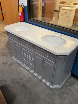 60” Grey Solid Wood Bathroom Vanity with Engineered Marble Top (V218)
