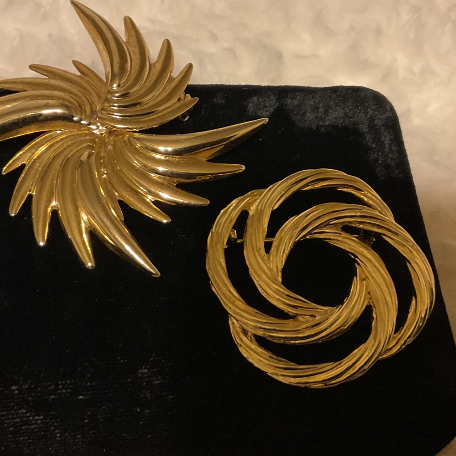 Vintage Goldtone Brooches 