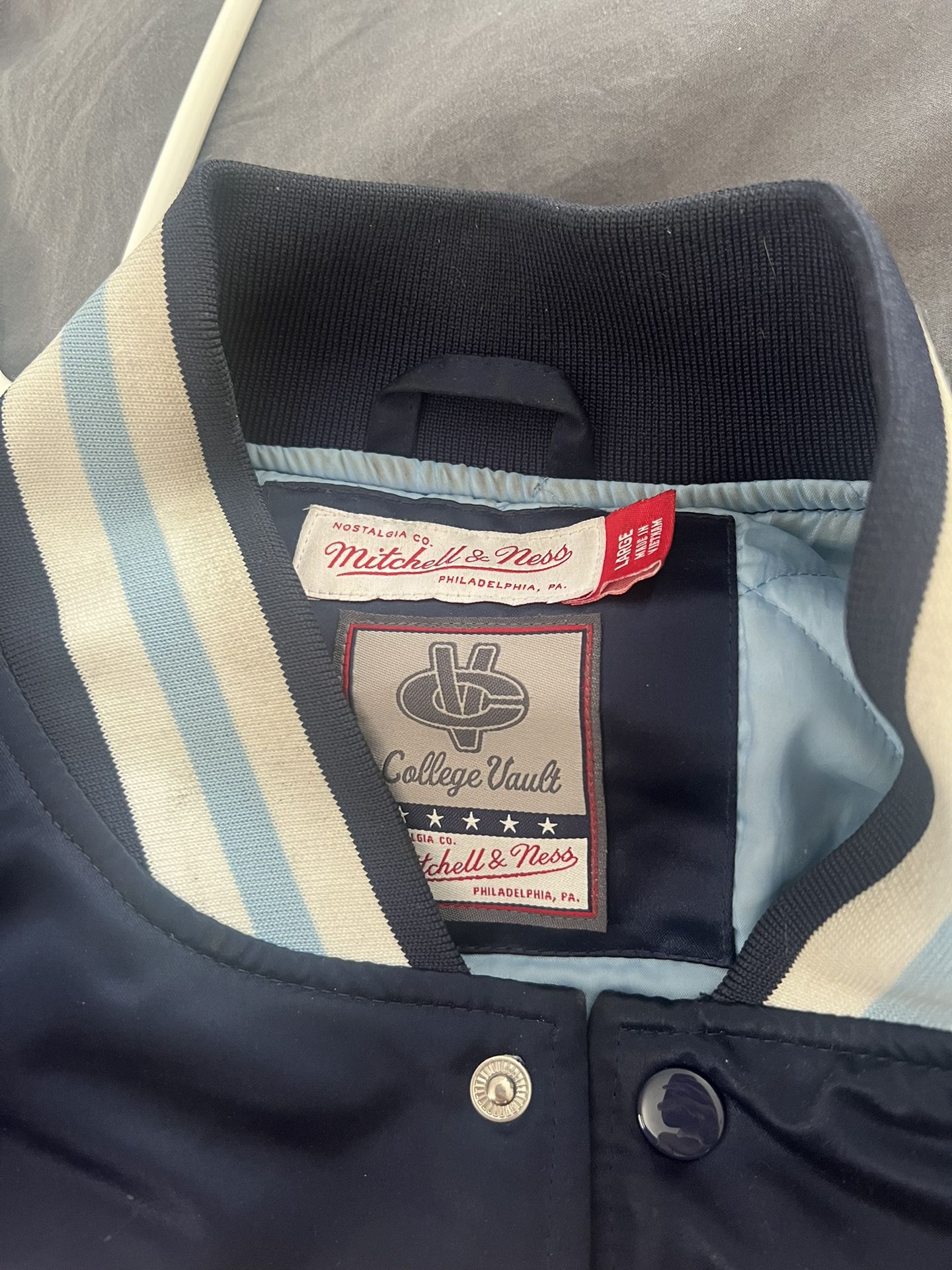 Sports/ Bomber Jacket for Sale in Louisville, KY - OfferUp
