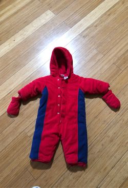 Baby winter onsie size 6/9 monts