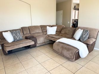 Light Brown Sectional Couch With Recliners-FREE DELIVERY 🚚