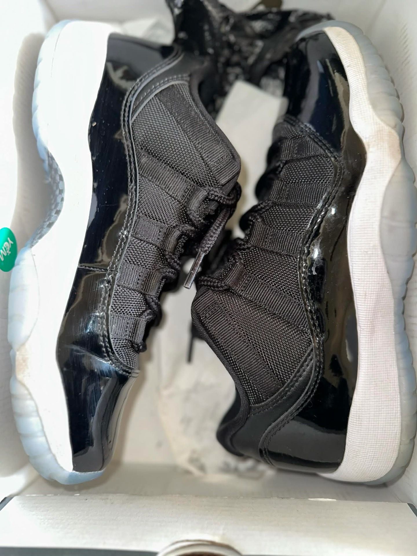 Low top 11s