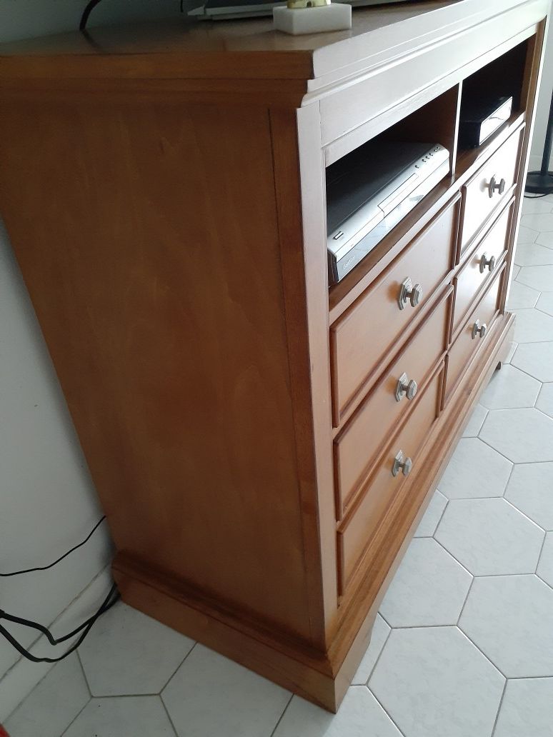 TV stand - Dresser