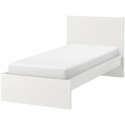 2 Ikea MALM Twin Beds