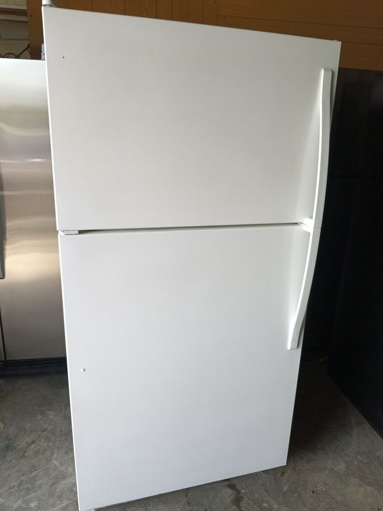 Whirlpool Refrigerator Top And Bottom, Works Good 👍