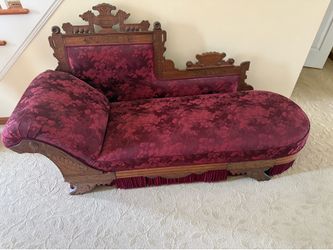 🌟 Antique Victorian Fainting Couch / Chaise Lounge – Beautiful Carved Walnut 🌟