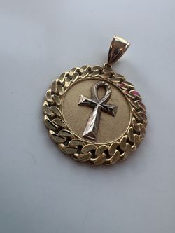 10K Cross pendant