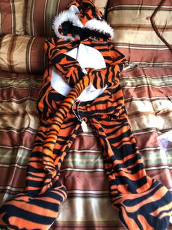 Old navy Lion costume size 2-3
