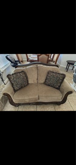 Love seat
