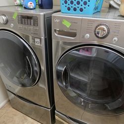 Lg front loaders with pedestals