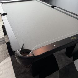 8ft Brunswick Pool Table 