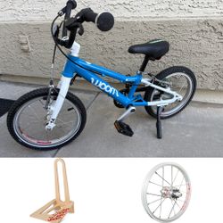 Woom 2 Bike With Kickstand, Bike Stand, & Freewheel Kit