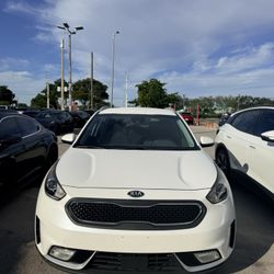 2017 Kia Niro LX