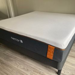 The Nectar Premier Copper Mattress, Full, Like New, Excellent Condition