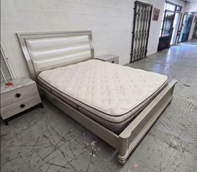 Nest Bedding Finch Natural Latex, Queen Mattress Open Box