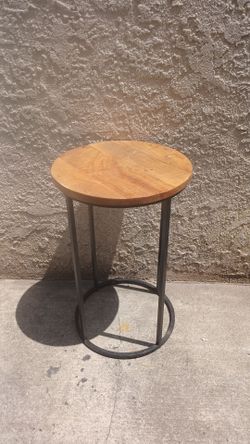 Dondie Round Modern Rustic Solid Wood and Metal Nesting End Tables