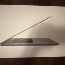 MacBook Pro 15in 512gb