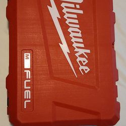 Milwaukee M 18 Fuel box