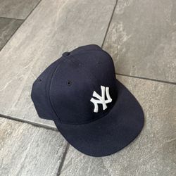 Yankees Fitted Hat 75/8ths