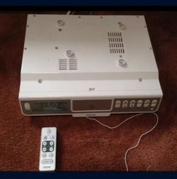 iHome Under-Cabinet Kitchen Clock Radio