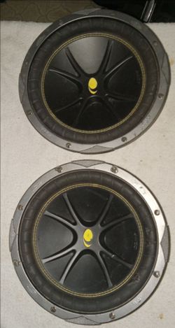 Brand new custom enclosure with two Kicker Subwoofer - See pictures read ad-'