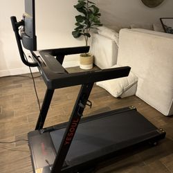 Yesoul Treadmill. Only 6 Months Old! 