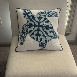 🪑 White Chair for Sale 🪑
