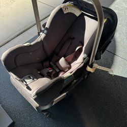  Nuna Pipa Infact Car Seat With Base.  Not Expired!