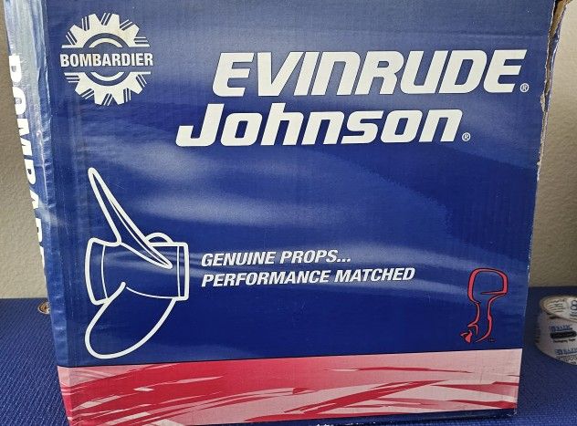 New EVINRUDE JOHNSON Prop