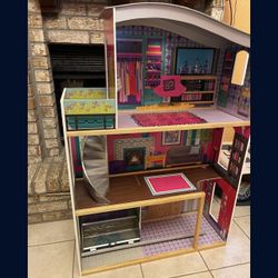 Doll house